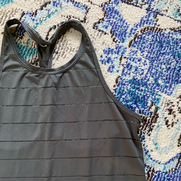 Athleta hi-neck chi tank - Picture 3 of 5